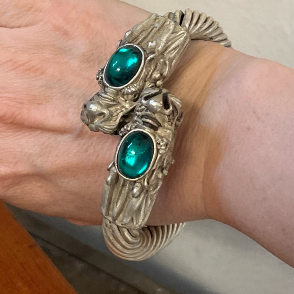 Vintage Double Dragon Heads Silver Tone Bracelet with Green Accents - Picture 5 of 16